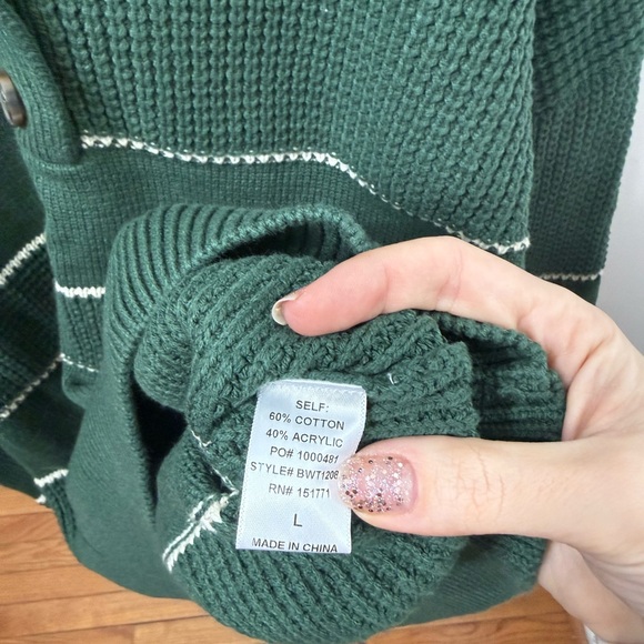 Altar'd State Forest Green V-Neck Sweater - Picture 4 of 5